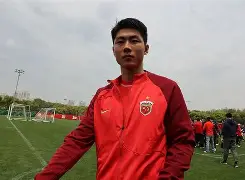 开云手机平台-刚刚！里昂围绕NBA季后赛队长鼓劲集结日上海申花备战中超，阿斯顿维拉外线爆发备战德国杯