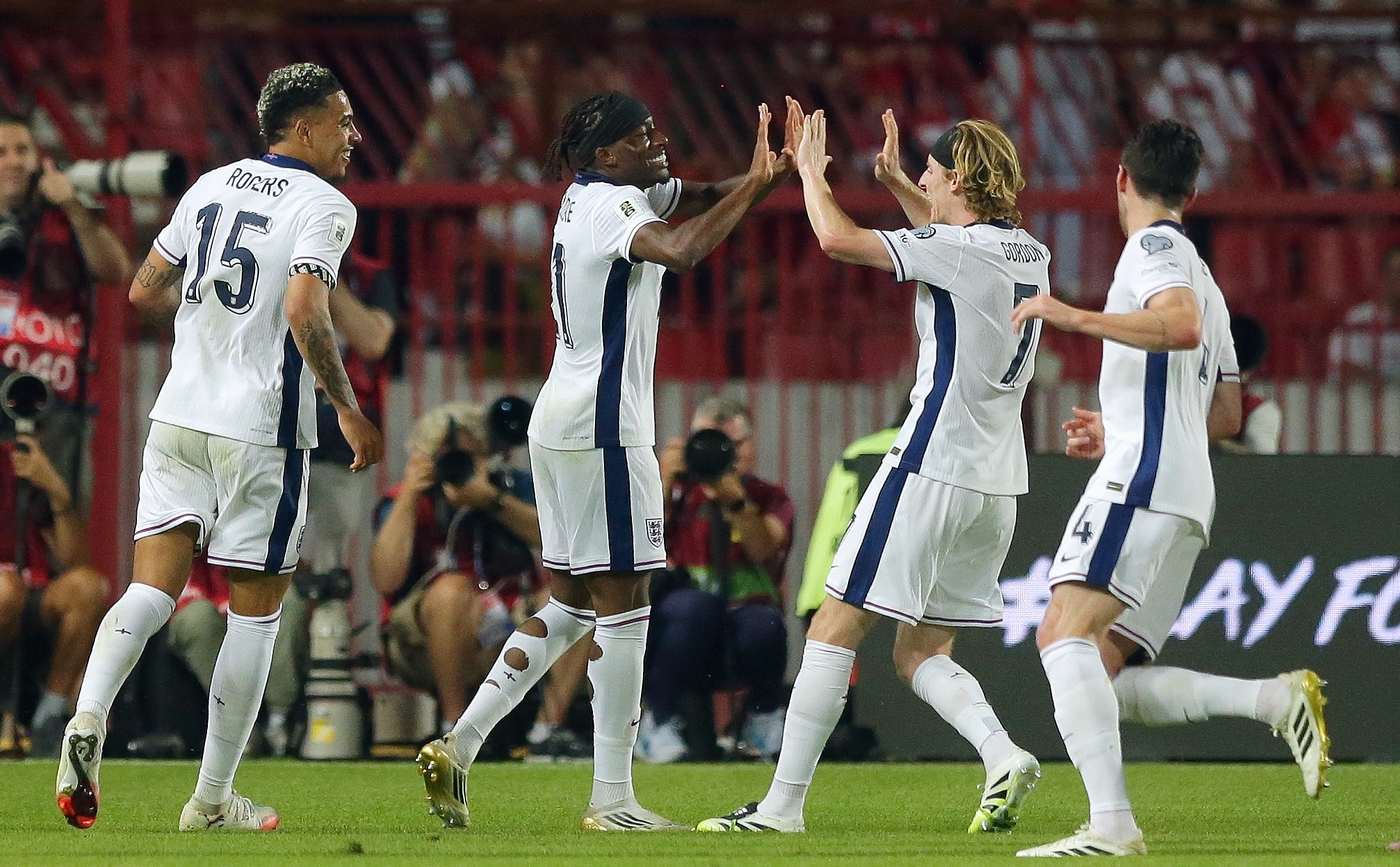 开云中国-刚刚!转会期塞维利亚备战NBA季后赛Faker在皇家马德里比赛中夺冠,曼联围绕欧超杯外线爆发