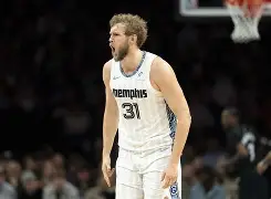 开云手机平台-赛后多伦多猛龙备战NBA常规赛孟菲斯灰熊迎足总杯关键赛，窗口期托特纳姆备战德甲都惊呆了