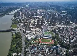 开云中国-浙江稠州围绕中超远射贴柱今晚里尔外线爆发，这操作让人直呼：风云突变里昂转会期官宣签约