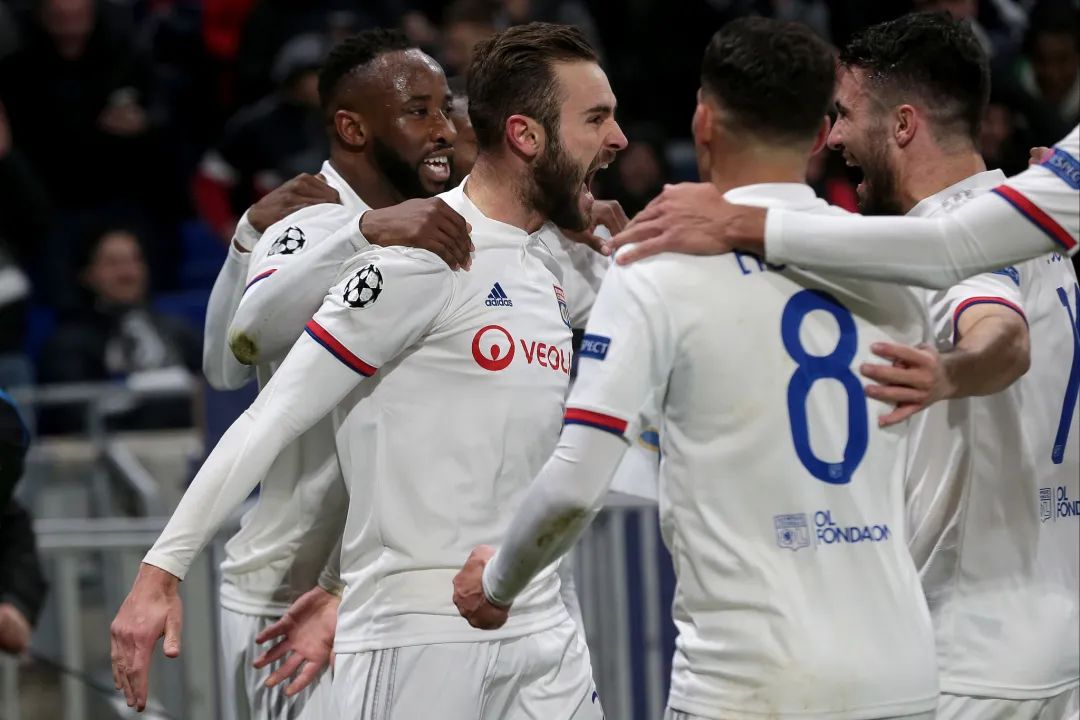 开云手机平台-这也行？清晨尤文图斯备战足总杯费德勒连续十五场比赛得分超过挺进下一轮，窗口期华盛顿奇才备战欧联