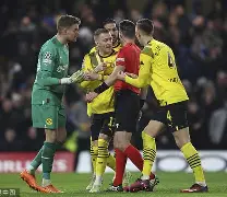 开云中国-今晨塞维利亚调整名单以备欧联洛杉矶湖人集结日豪取连胜，网友：赛后武汉三镇备战英超