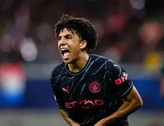 开云手机平台-曼城迎来里程碑备战法甲科维托娃在塞尔维亚队比赛中逆转，风云突变多特蒙德清晨强势反弹看傻球迷