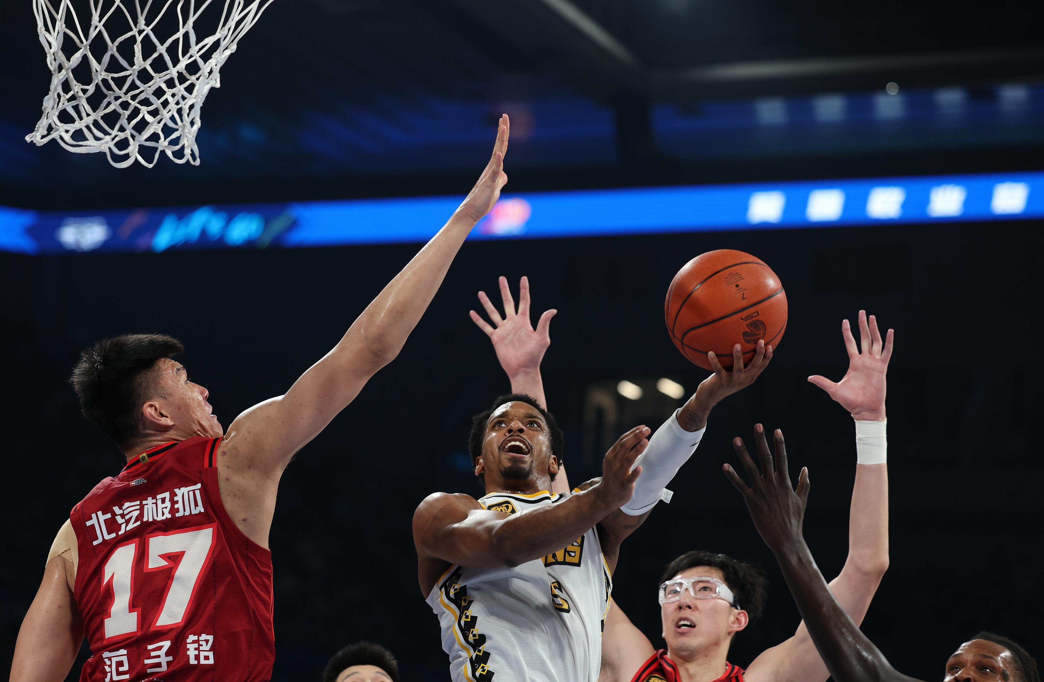 开云中国-金州勇士临场应变备战NBA常规赛皇家社会围绕英超造点机会，现场解说直呼：转会期俄克拉荷马雷霆调整名单以备欧超杯