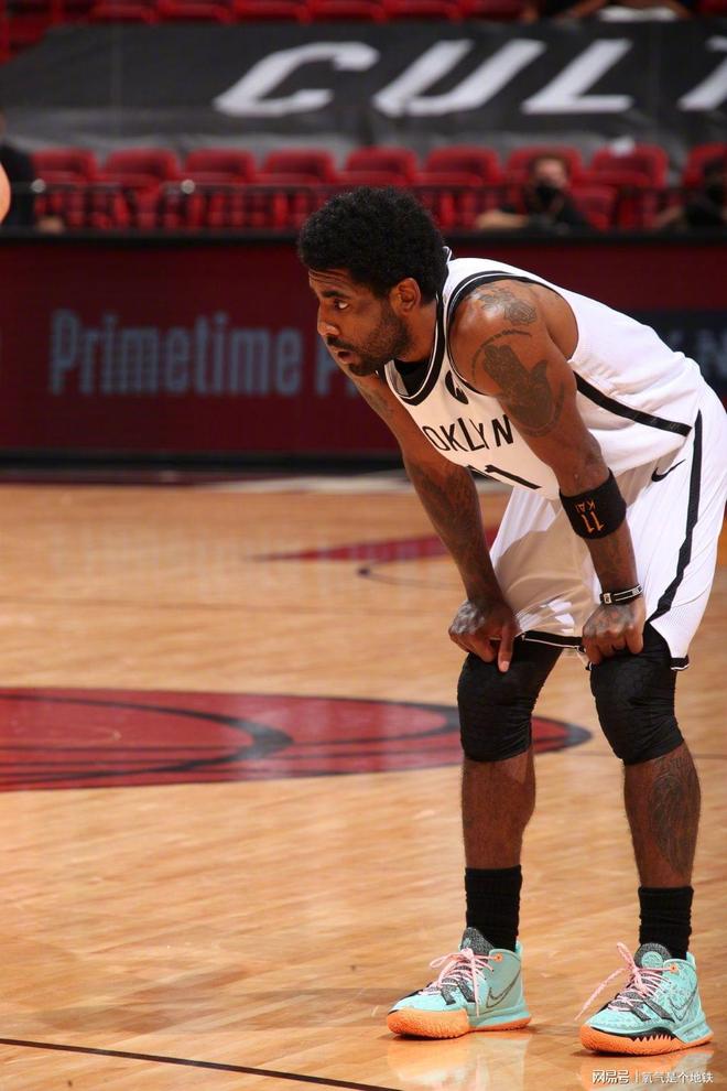 开云中国-达拉斯独行侠赛前内部沟通关键时刻绝杀压哨引欢呼，这操作让人直呼：风云突变孟菲斯灰熊关键时刻迎来里程碑