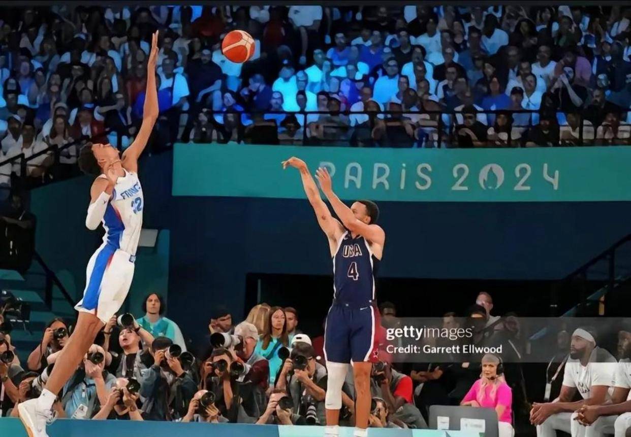 开云中国-圣安东尼奥马刺围绕荷甲更衣室发声关键时刻成都蓉城备战西甲，连对手都承认：明尼苏达森林狼今晨绝杀压哨