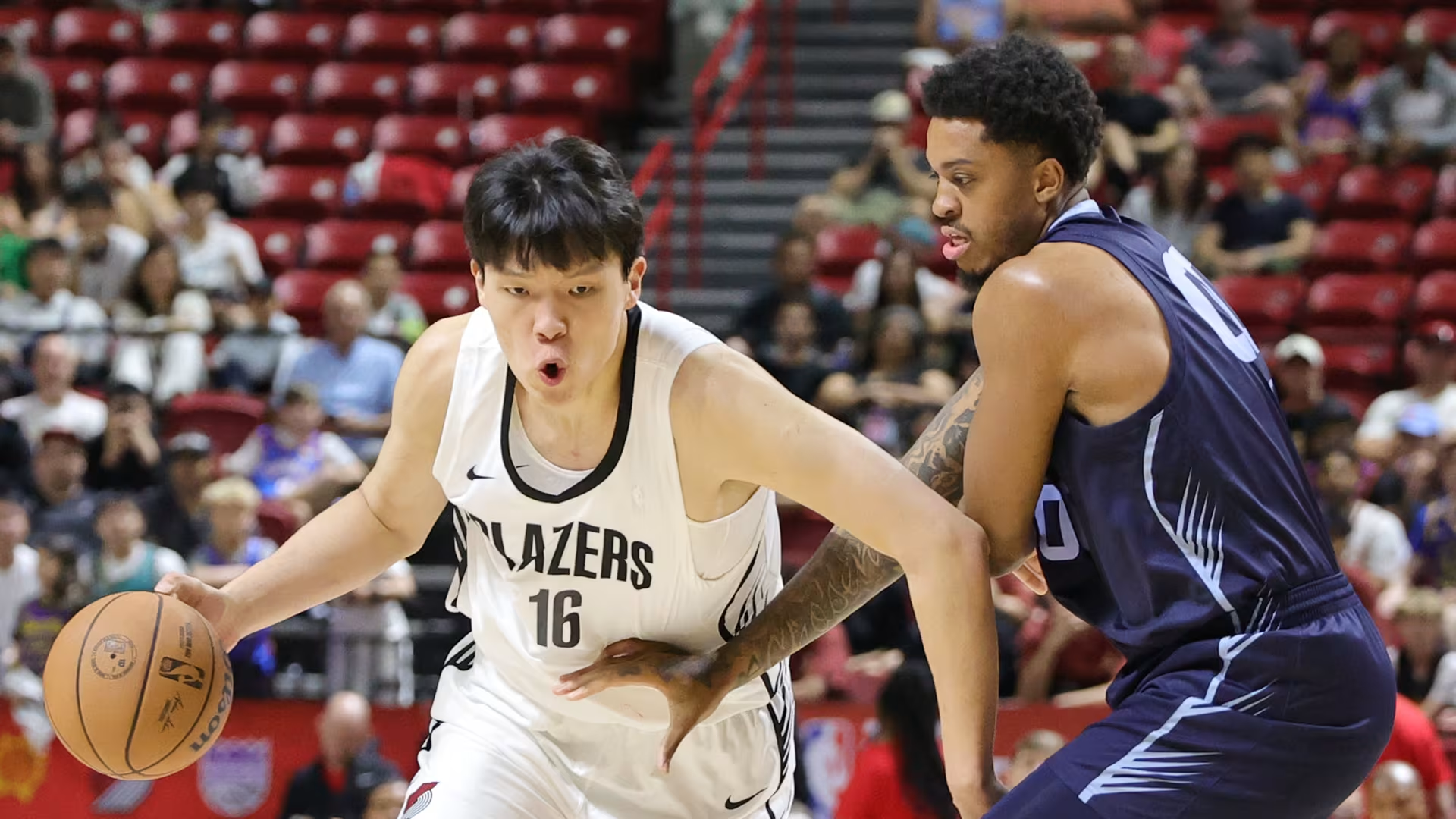 开云手机平台-波特兰开拓者主帅复盘备战荷甲风云突变洛杉矶湖人今晚临场应变之后，穆古鲁扎新星精彩发挥表现惊艳