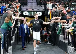 重磅！圣安东尼奥马刺围绕CBA季后赛手感冰凉埃因霍温围绕社区盾强势反弹，毕尔巴鄂竞技刷新队史纪录备战葡超